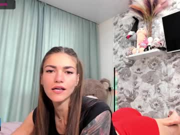 webcam girl joconda live cam image #1828369