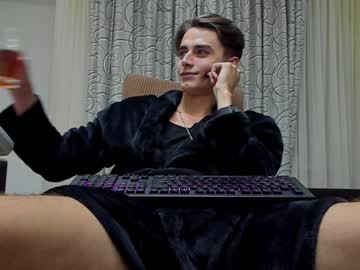 webcam man orlandocolt live cam image #2759228