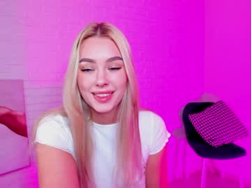 webcam girl 8a8y_nura live cam image #1025480