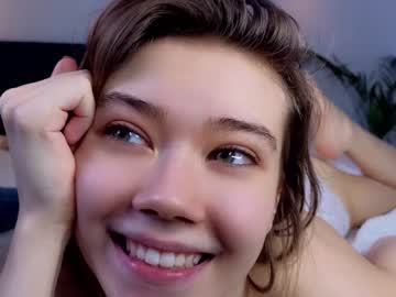 webcam girl lil_babe_ live cam image #5678571