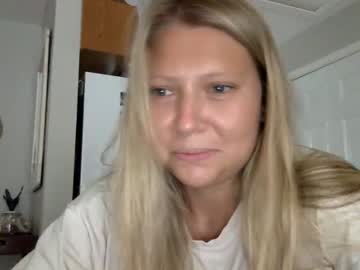webcam girl ladybluereads live cam image #2220467