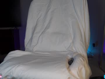 webcam girl maggielovieee live cam image #3908626