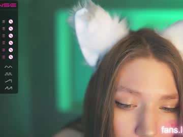 webcam girl angels_kiss live cam image #3231001
