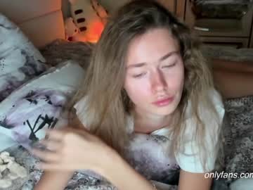 webcam girl oksanafedorova live cam image #1079422