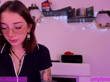 webcam girl thecosmicgirl live cam image #4640852
