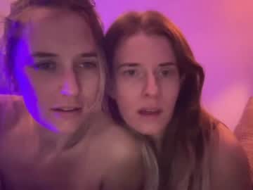 webcam couple fartsmommy live cam image #3372270