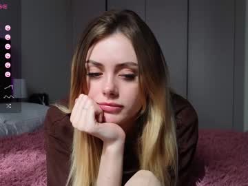 webcam girl sky_magic live cam image #6719640