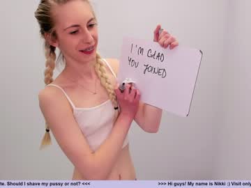 webcam girl girl_i_am live cam image #3839669