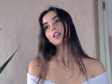 webcam girl nika_la live cam image #2748564