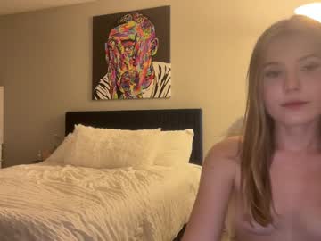 webcam girl emilytaylorxo live cam image #5632577