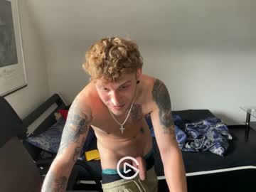 webcam man snowblood95 live cam image #4945600