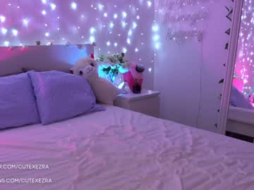 webcam girl ezra live cam image #2006075