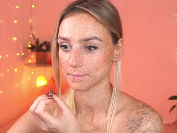 webcam girl artease live cam image #5966321