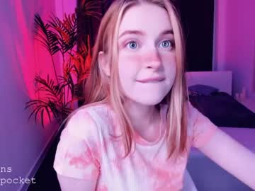 webcam girl pocketrocket_ live cam image #667043