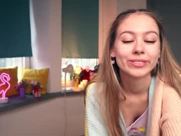 webcam girl aleksa_cutie live cam image #1283198