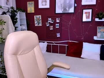 webcam girl chloe_catherine_mykers live cam image #985201