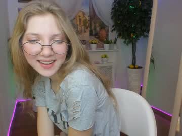 webcam girl avis_ryan live cam image #1140407