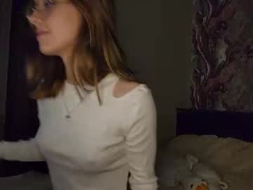 webcam girl lowress live cam image #7090343