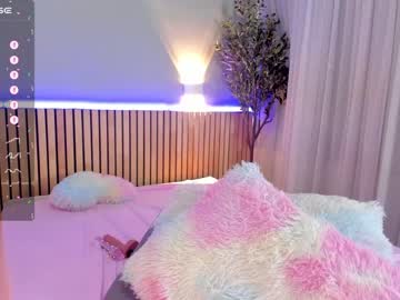 webcam girl little_effy18 live cam image #6603360