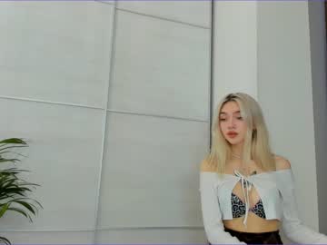 webcam girl elizabeth__gray live cam image #2840422