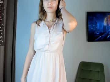 webcam girl carolynsveronica live cam image #5138486