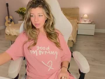 webcam girl lenamuti live cam image #6483883