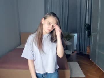 webcam girl sunshy_girl live cam image #4202601