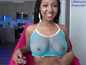 webcam girl littleblackgal4u live cam image #1422663