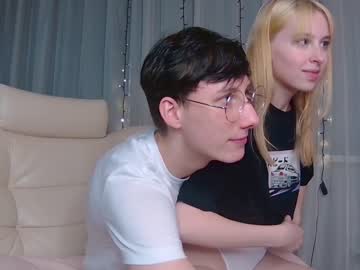 webcam couple williamandmia live cam image #4449179