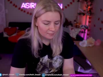 webcam girl asiri_ocean live cam image #6361547