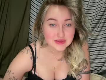 Cam for honeyyemma