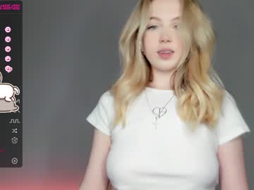 webcam girl small_blondee live cam image #3760200