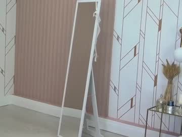 webcam girl nelliecross live cam image #2343004