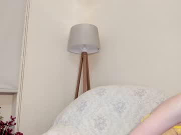 webcam girl snowww_white live cam image #4664024