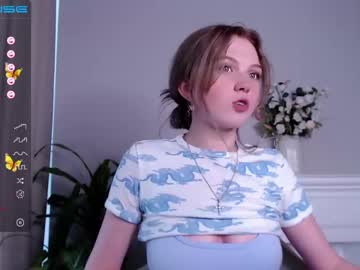 webcam girl small_blondee live cam image #2069135