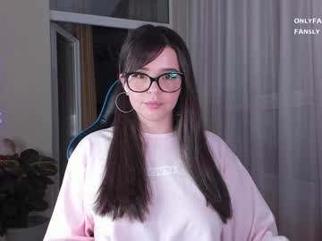 webcam girl aavee live cam image #4571635