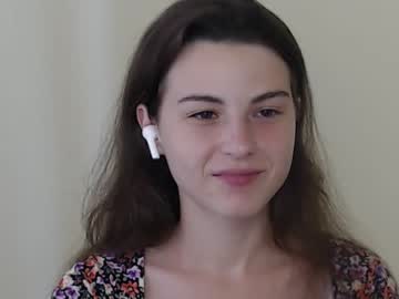 webcam girl chamomile19 live cam image #4880474