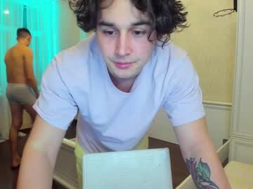 webcam man purple_gang live cam image #979861