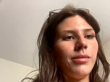 webcam girl elizabeth_xoxoxox live cam image #7097769