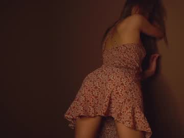 webcam girl cuteelsa_ live cam image #5936415