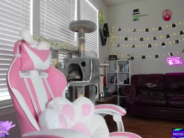 webcam girl violetttflowers live cam image #5658383