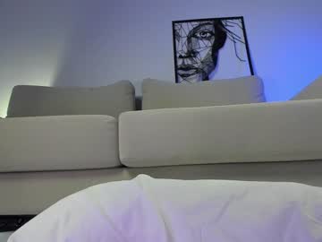 webcam girl lucie_beltran live cam image #3749229