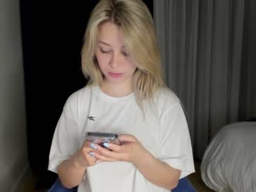 webcam girl sun_shine_baby live cam image #1739188