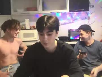 webcam man stralght_twinks live cam image #4812568