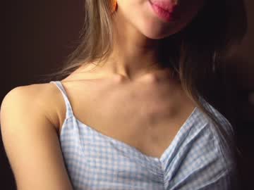 webcam girl cuteelsa_ live cam image #5878295
