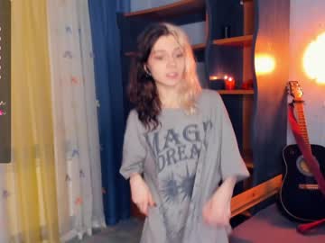 webcam girl deliaderrick live cam image #6450475