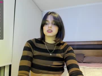 webcam girl yourfreakygirl live cam image #4905637
