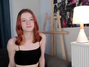 webcam girl mineliaaa live cam image #7018750