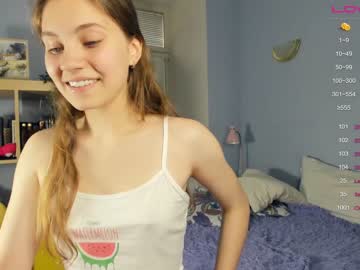 webcam girl youne_and_beautiful live cam image #4710397