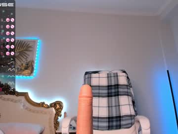 webcam girl aura_kiss live cam image #1416122